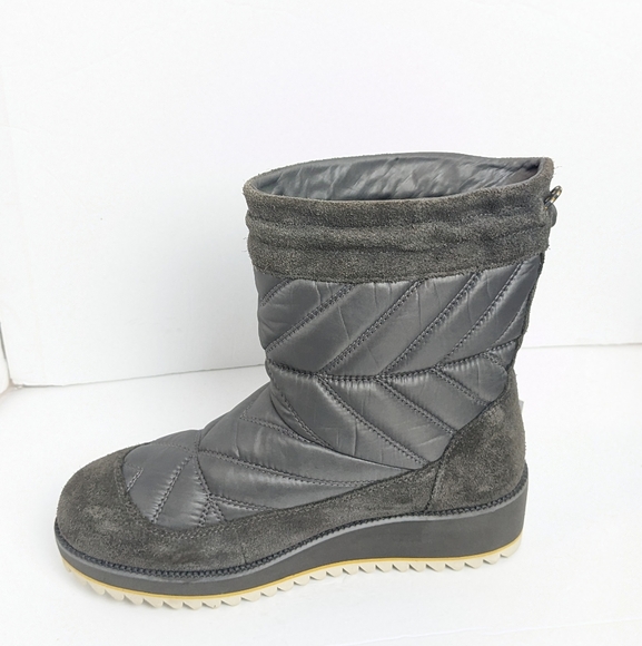 NWOT UGG Beck waterproof winter boots - Picture 10 of 16